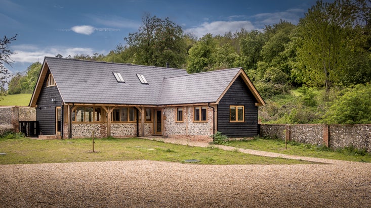 The exterior of 2 Bagden Farm Cottage, Surrey